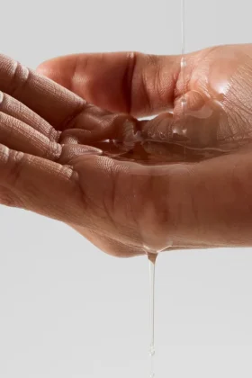 Aceite iluminador de pies a cabeza