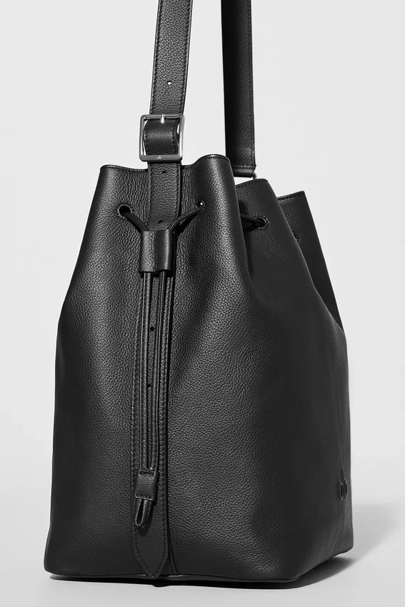 Bolso tipo cubeta Alo Balance - Cuero negro