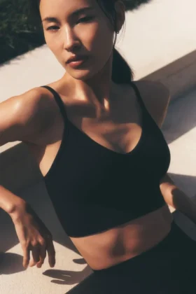 Bralette sin costuras «Delight» de modal acanalado - Negro