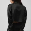 Camisa corta de seda luminosa con botones y manga larga - Negro