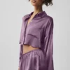 Camisa corta de seda luminosa con botones y manga larga - Plum Kiss