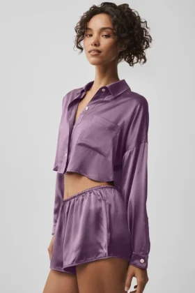 Camisa corta de seda luminosa con botones y manga larga – Plum Kiss
