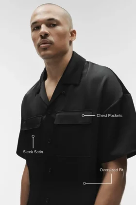 Camisa de manga corta con botones Satin Horizon – Negro
