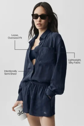 Camisa de manga larga con botones «Golden Hour», semitransparente – Azul marino