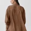 Camisa de manga larga con botones «Golden Hour» semitransparente — Marrón «Sun Kissed»