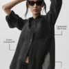 Camisa de manga larga con botones «Golden Hour» semitransparente — Negro
