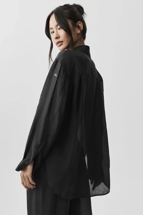 Camisa de manga larga con botones «Golden Hour» semitransparente — Negro
