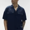 Camisa de satén Horizon de manga corta con botones - Azul marino