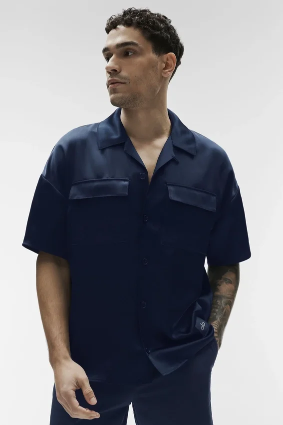 Camisa de satén Horizon de manga corta con botones - Azul marino