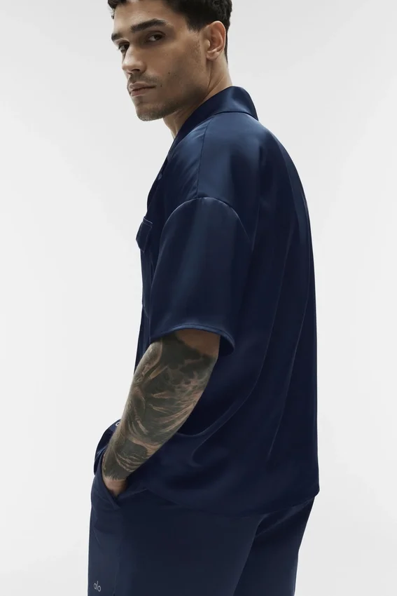 Camisa de satén Horizon de manga corta con botones - Azul marino