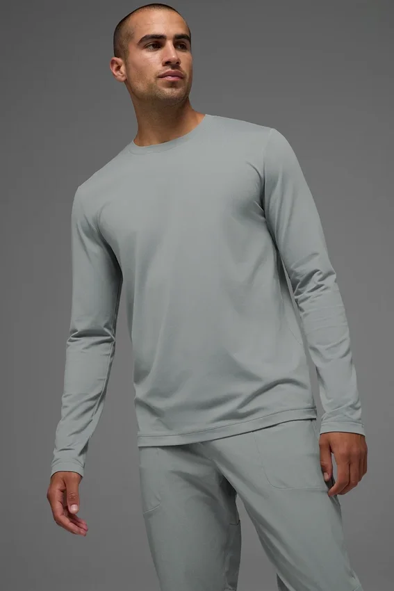 Camiseta de cuello redondo y manga larga Conquer Reform - Gris lunar