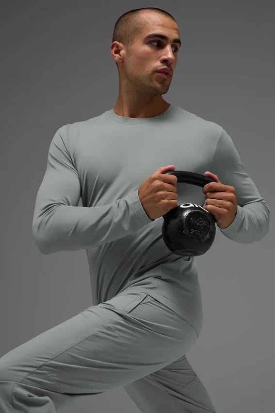 Camiseta de cuello redondo y manga larga Conquer Reform - Gris lunar