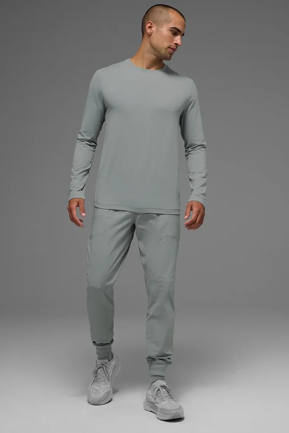 Camiseta de cuello redondo y manga larga Conquer Reform - Gris lunar
