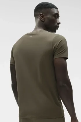 Camiseta de cuello redondo y pantalones cortos Conquer Reform – Olive Tree