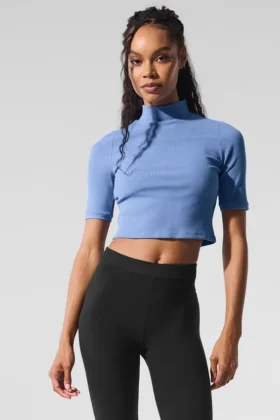 Camiseta de manga corta «Secret» de malla acanalada — Azul cristalino