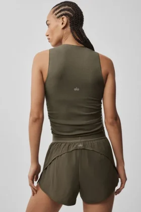 Camiseta de tirantes acanalada En Pointe – Olivo
