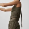 Camiseta de tirantes acanalada En Pointe - Olivo