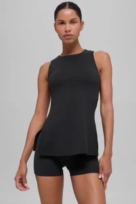 Camiseta de tirantes con sostén de longitud completa Alo Softsculpt Precision - Negro