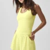 Camiseta de tirantes con sostén integrado Alo Softsculpt No Nonsense - Color Sunshine