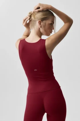 Camiseta de tirantes con sostén integrado Alo Softsculpt No Nonsense – Rojo Summer Romance