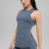 Camiseta de tirantes con sostén integrado Alo Softsculpt Precision de largo completo - Bluestone