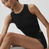 Camiseta de tirantes con sostén Sway - Negro