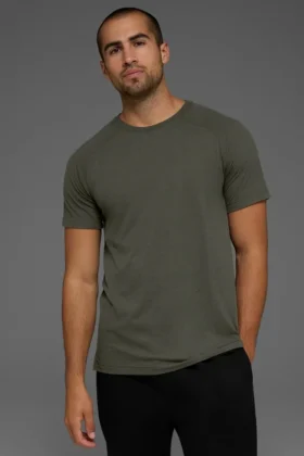 Camiseta raglán Triumph - Verde sigiloso