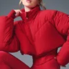 Chaqueta acolchada con corte de corsé Main Act - Rojo intenso