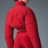 Chaqueta acolchada con corte de corsé Main Act - Rojo intenso