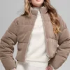 Chaqueta acolchada de micropana de ensueño - Chai Latte