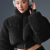 Chaqueta acolchada tipo corsé Main Act de Sherpa - Negro