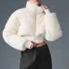 Chaqueta acolchada tipo corsé Sherpa Main Act - Marfil