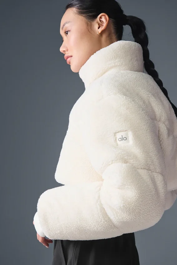 Chaqueta acolchada tipo corsé Sherpa Main Act - Marfil
