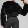 Chaqueta corta chic de piel sintética - Negro