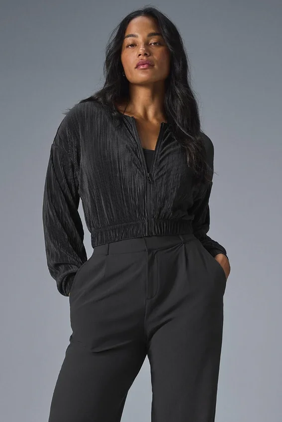 Chaqueta corta con microplisado - Negro
