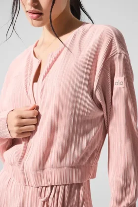 Chaqueta corta con microplisado – Rosa cuarzo