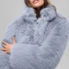 Chaqueta corta de piel sintética opulenta - Escarcha invernal