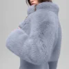 Chaqueta corta de piel sintética opulenta - Escarcha invernal