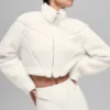 Chaqueta corta de sherpa con corte lateral - Marfil