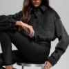 Chaqueta corta Mountain Side de terciopelo acanalado - Negro