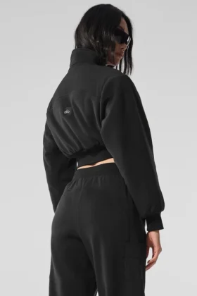 Chaqueta corta Wintry Mix de forro polar – Negro