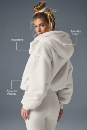 Chaqueta Foxy de piel sintética – Marfil