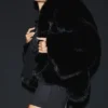 Chaqueta llamativa de peluche lujoso - Negro