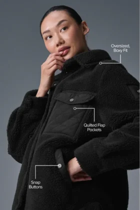 Chaqueta tipo «shacket» con ribete de sherpa – Negro