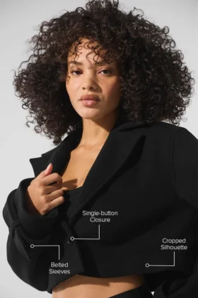 Gabardina Metro corta de lana – Negro
