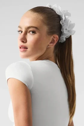 Goma para el cabello extragrande con plisado fino – Blanco