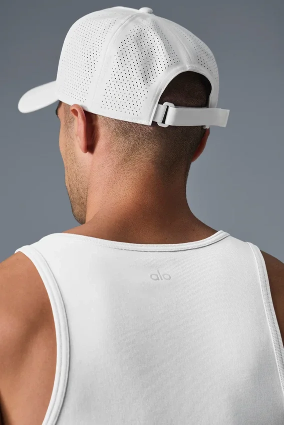 Gorra Trucker de Performance District - Blanca