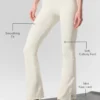 High-Waist Airbrush 7/8 Bootcut Leggings — Marfil