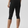 High-Waist Airbrush capri de 16" con efecto Airbrush - Negro