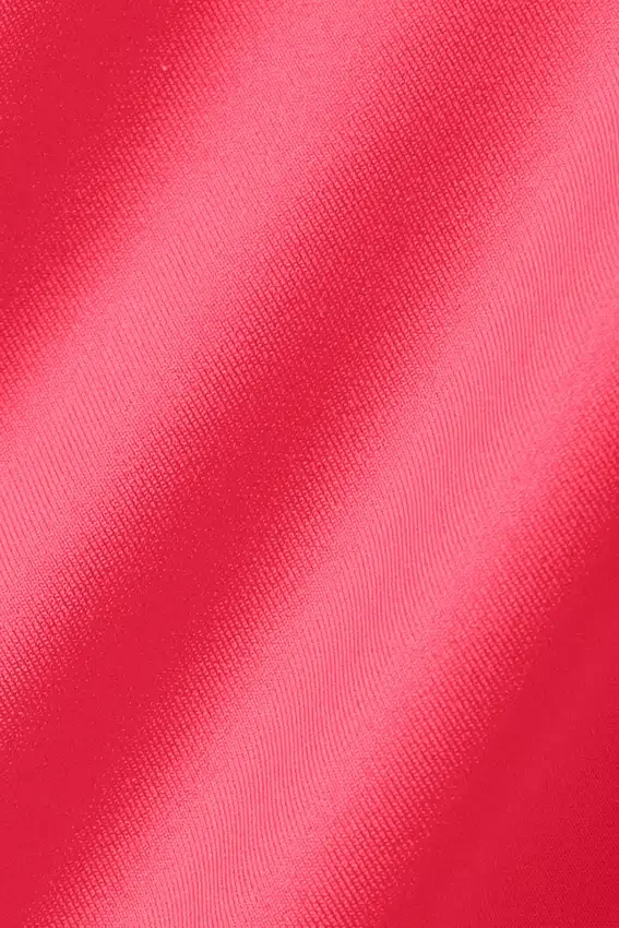High-Waist Airlift Super Sleek Contrast Capri - Candy Red/White